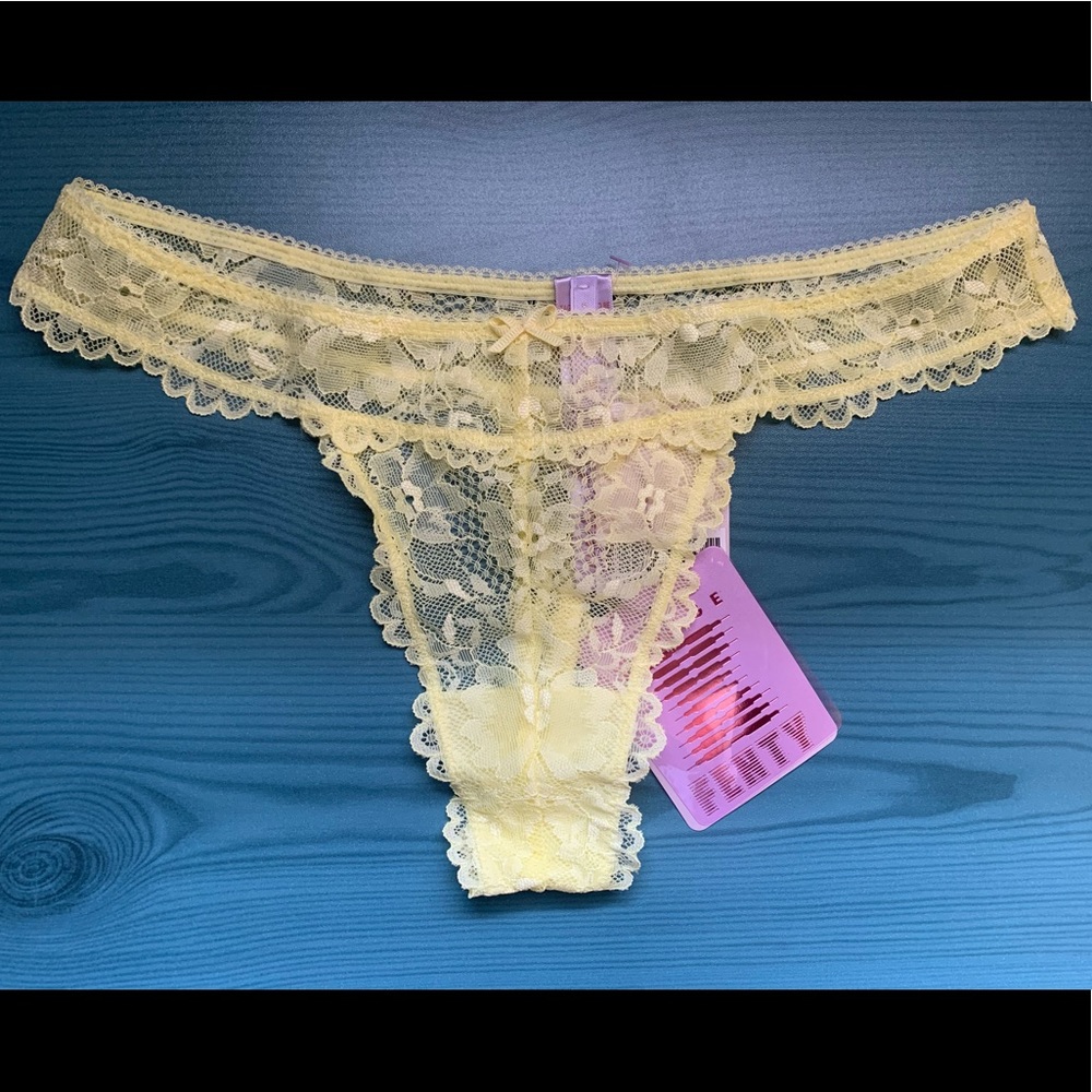 SAVAGE X FENTY Thong NWT